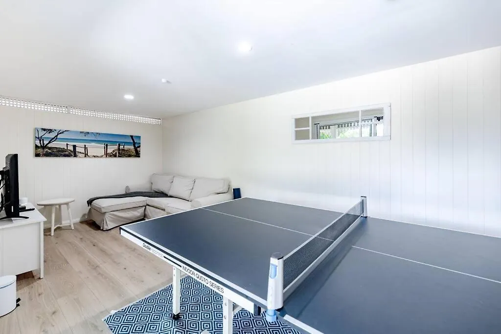 'The Rest' Stunning Noosa Family Beach Cottage 0*, Noosa Heads
