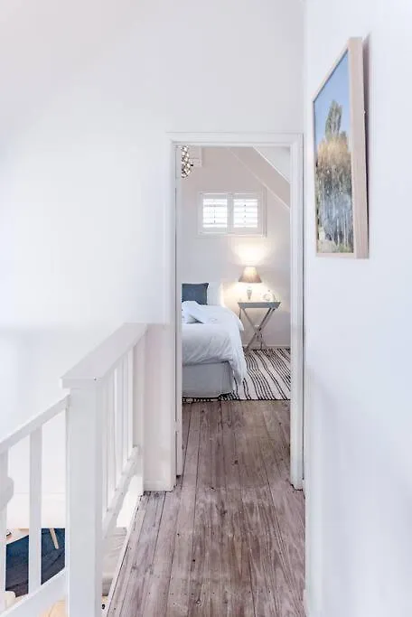 Hébergement de vacances 'The Rest' Stunning Noosa Family Beach Cottage