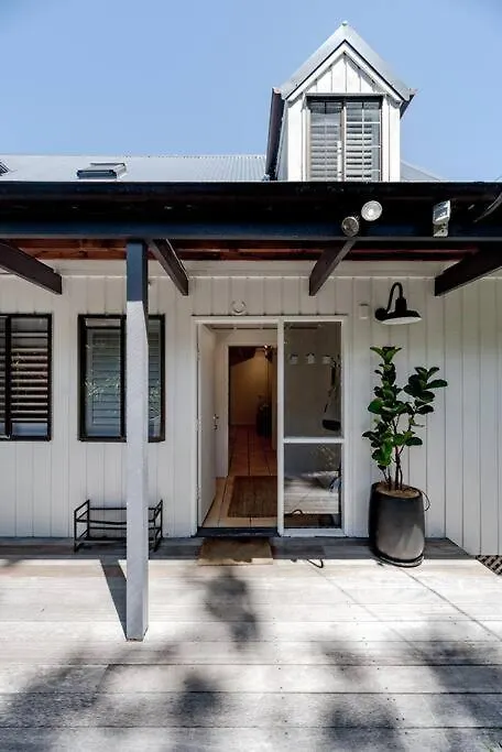 'The Rest' Stunning Noosa Family Beach Cottage Noosa Heads