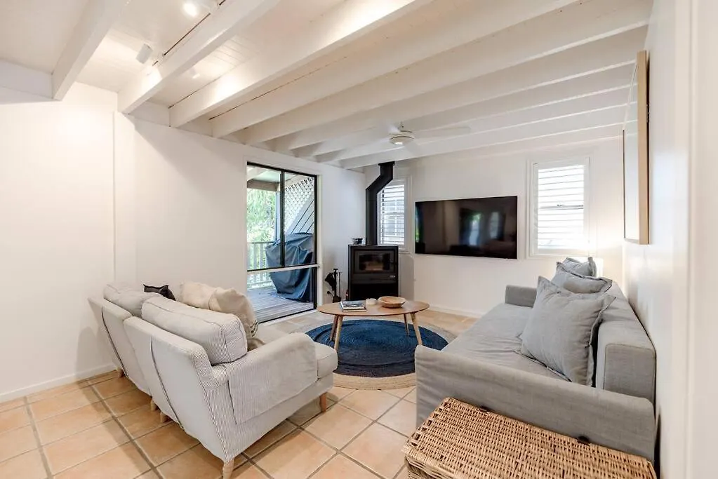'The Rest' Stunning Noosa Family Beach Cottage Australie