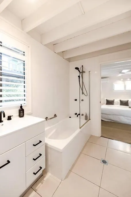 Hébergement de vacances 'The Rest' Stunning Noosa Family Beach Cottage Australie