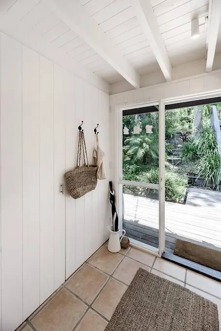 Hébergement de vacances 'The Rest' Stunning Noosa Family Beach Cottage Australie