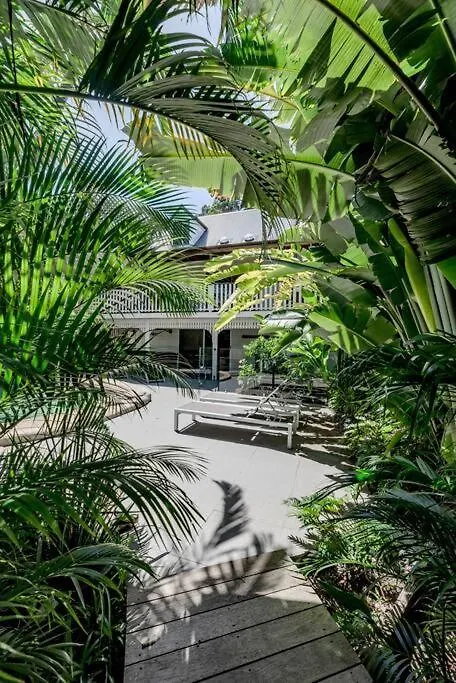 'The Rest' Stunning Noosa Family Beach Cottage 0*, Noosa Heads