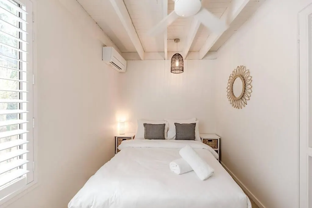 'The Rest' Stunning Noosa Family Beach Cottage Noosa Heads