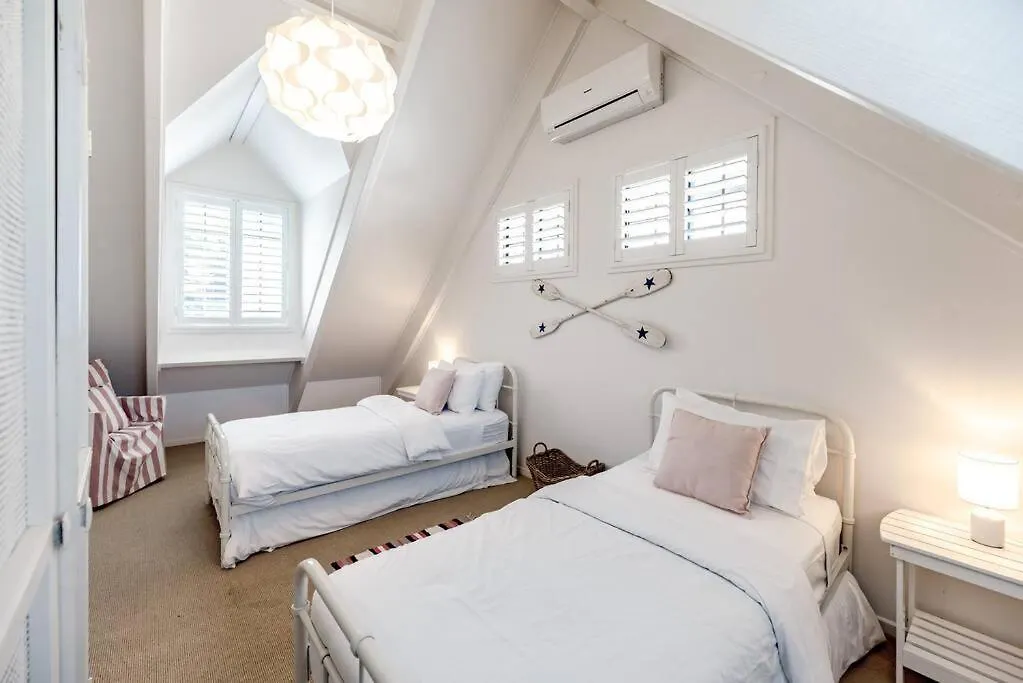 'The Rest' Stunning Noosa Family Beach Cottage 0*, Noosa Heads Australie
