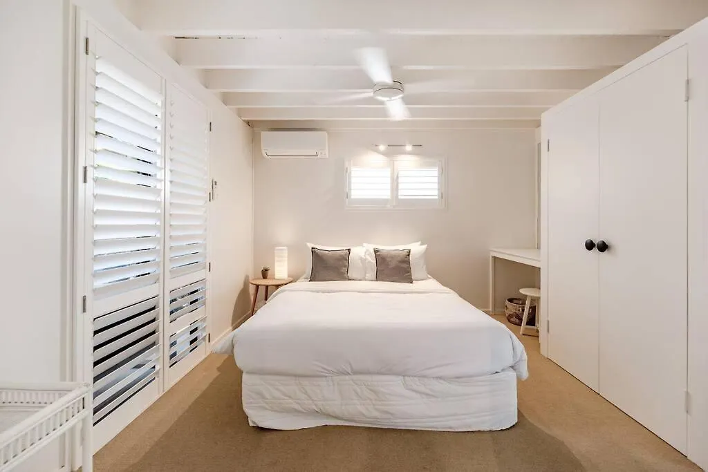 'The Rest' Stunning Noosa Family Beach Cottage Australia